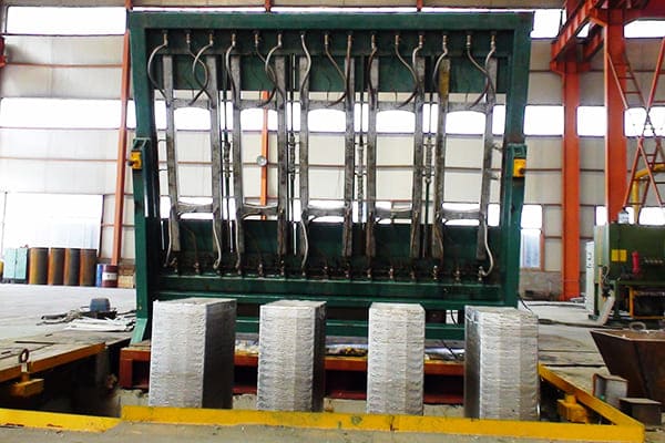 Ingot melting furnace